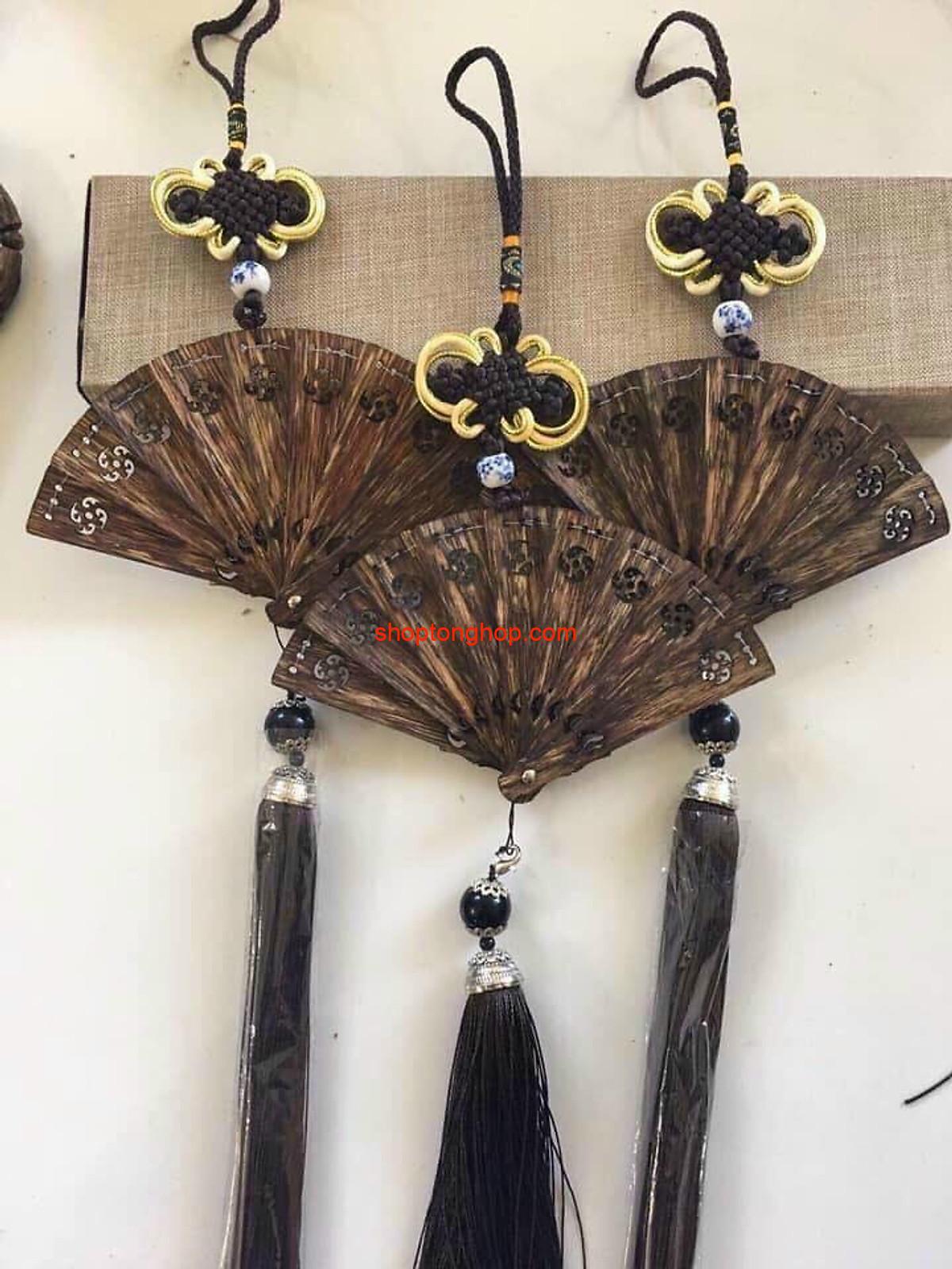 Quạt trầm hương treo xe hơi