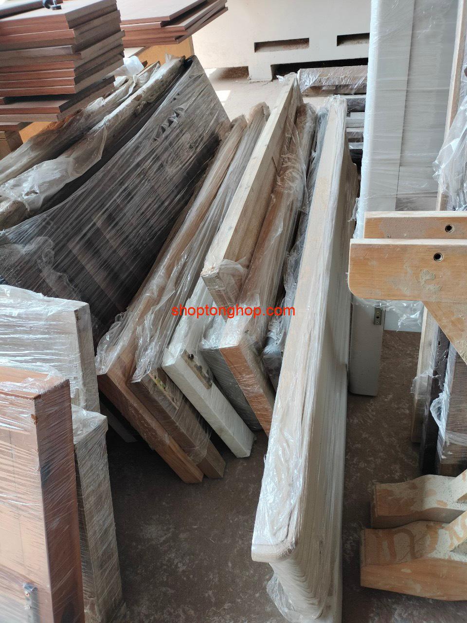Xưởng đóng bàn ghế gỗ công nghiệp Bình Dương