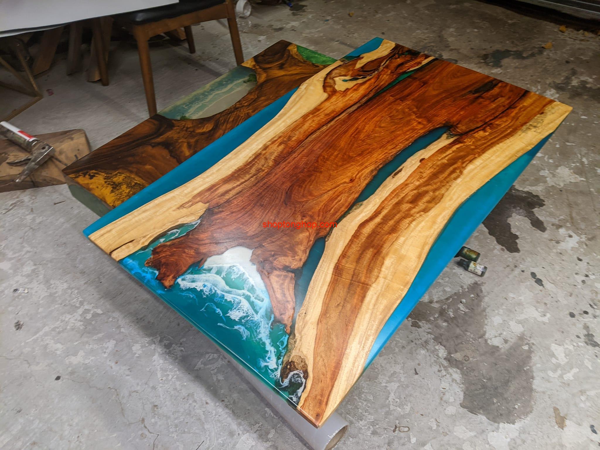 Mặt bàn gỗ đổ keo epoxy